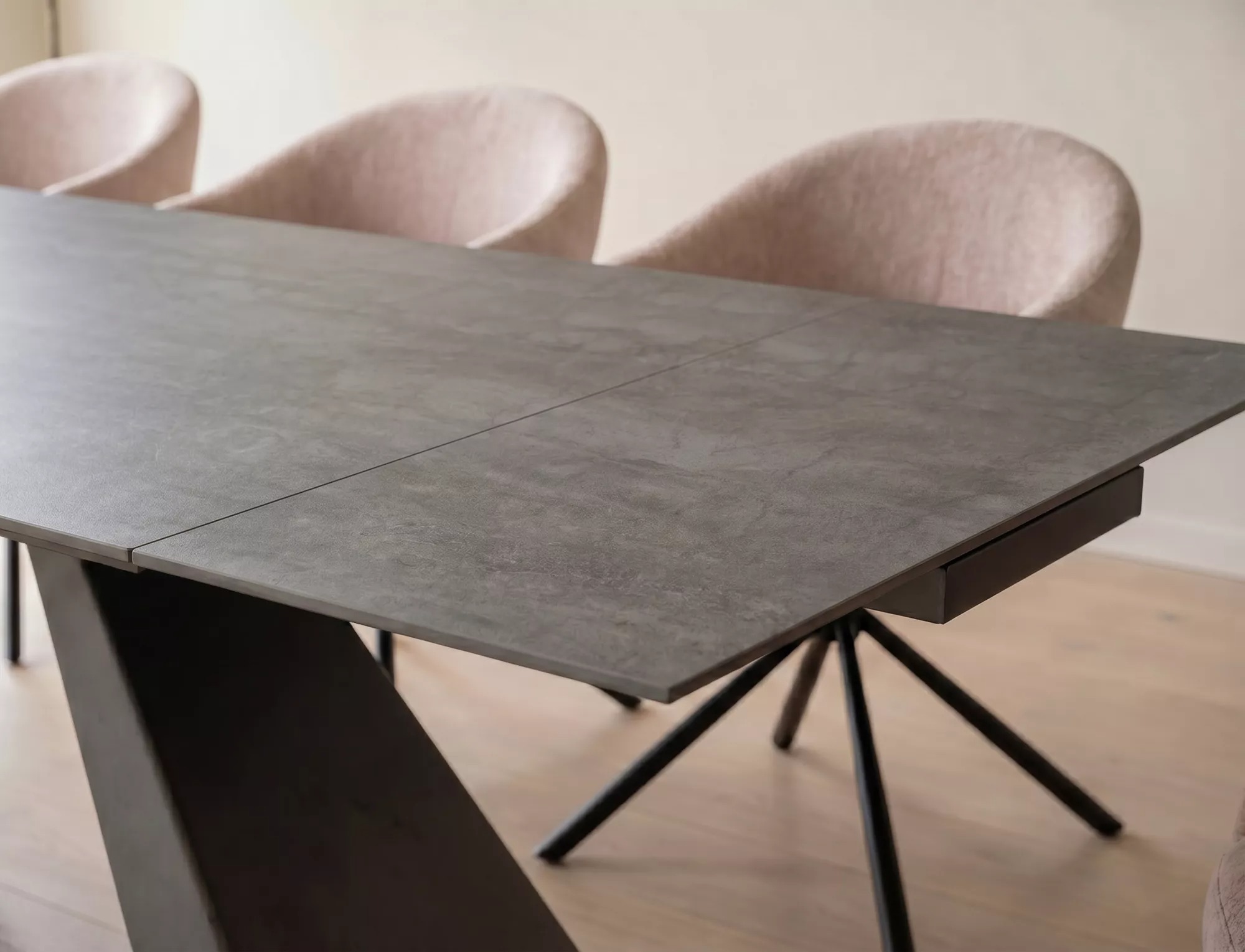 Anthracite grey matt Italian ceramic tabletop texture – Salvadore dining table
