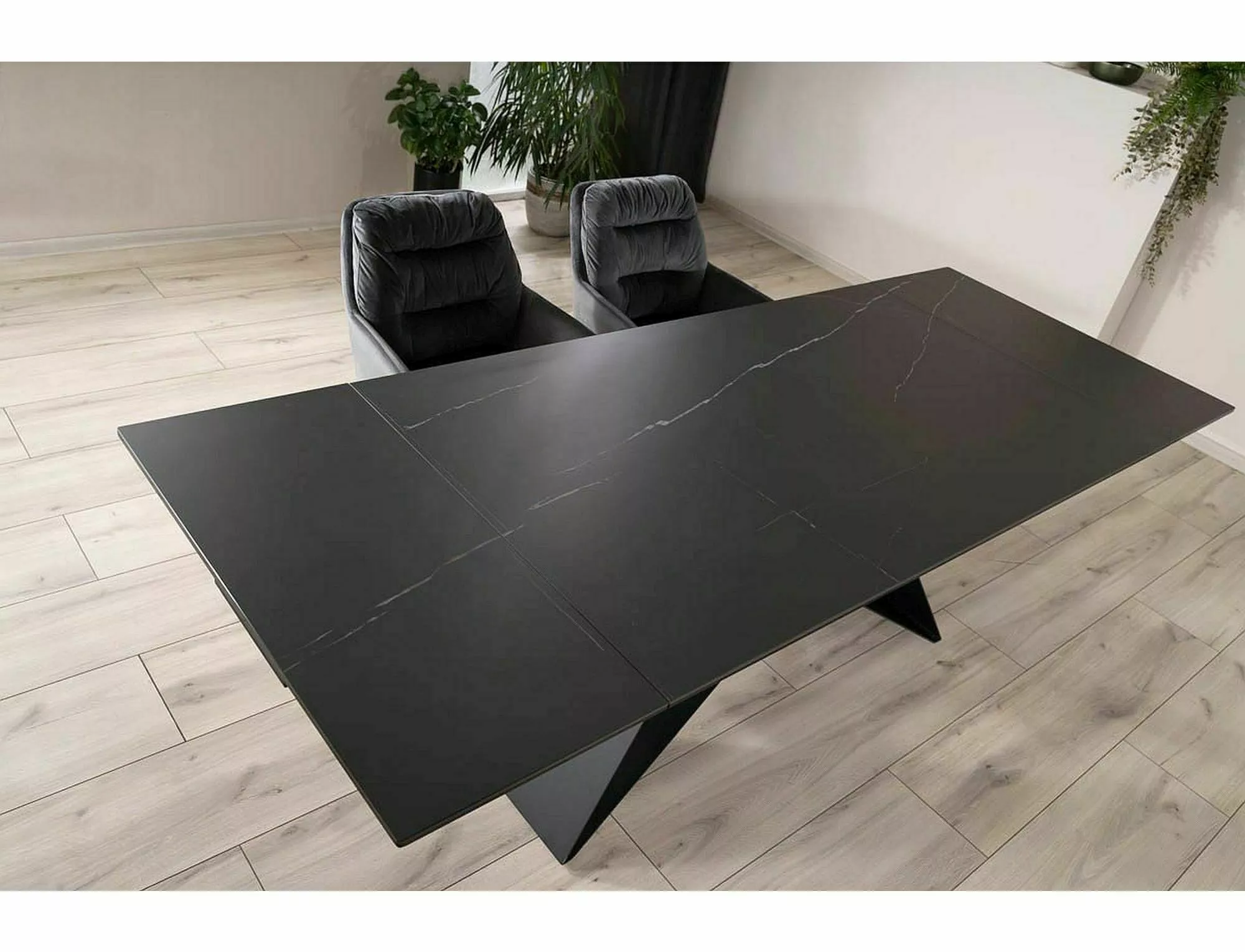 Salvadore Sahara Noir extending dining table dimensions 160–240cm length, 90cm width and 77cm height