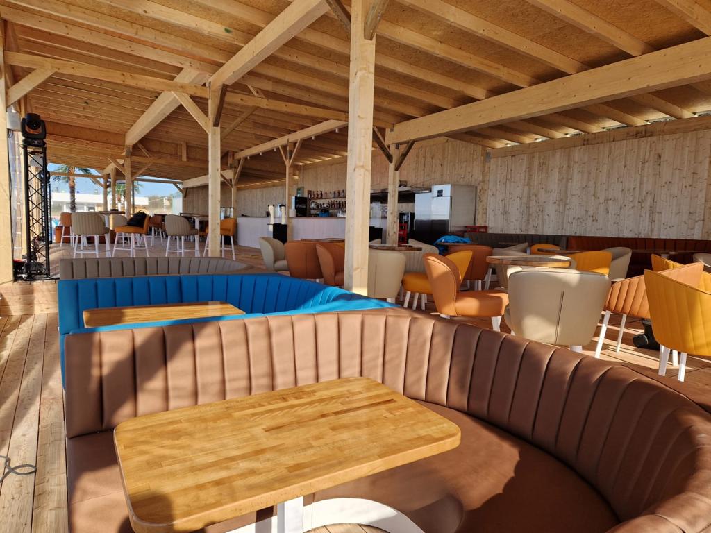 Bespoke C Shape Banquette Bench Seating - Image 8