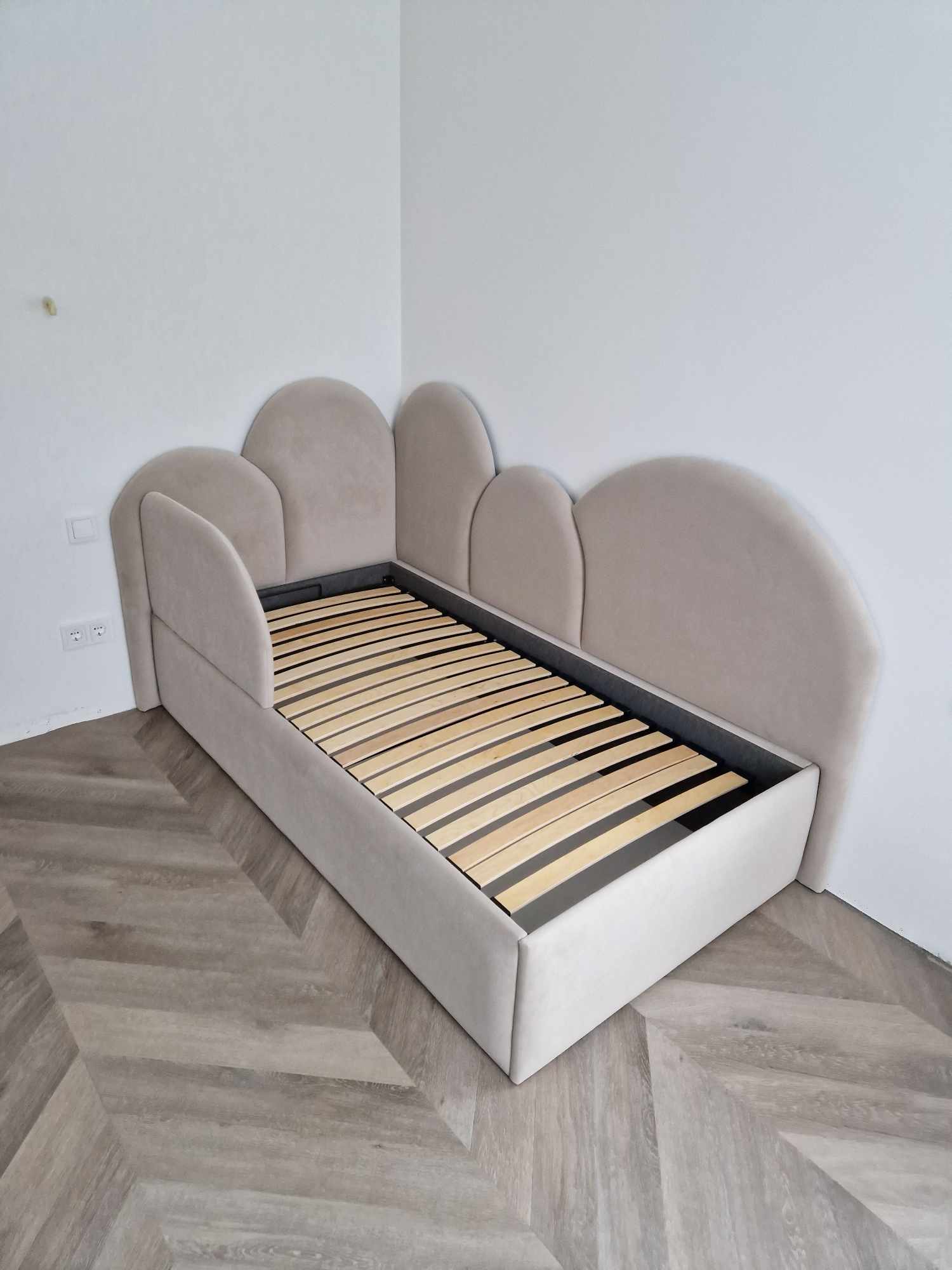 Corner Bed frame CLOUD with storage - Image 6