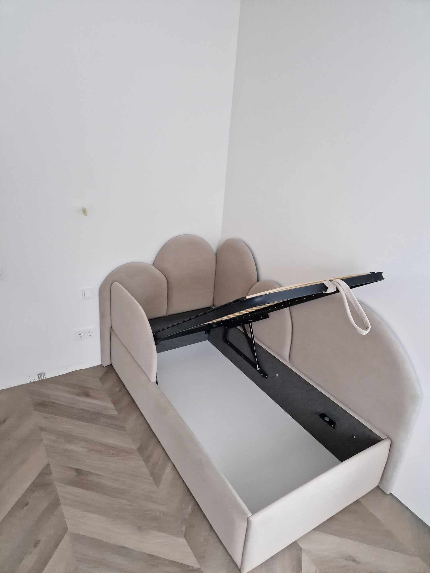 Corner Bed frame CLOUD with storage - Image 5