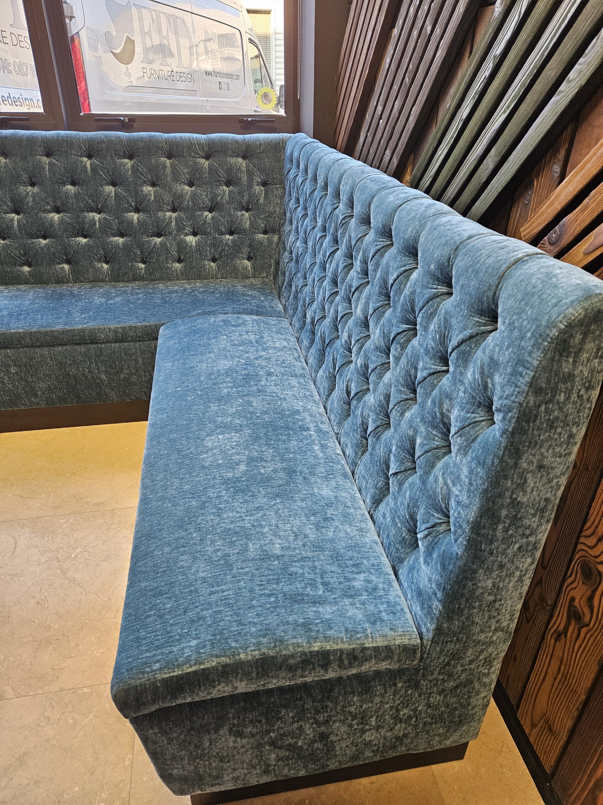 !SALE! Chesterfield Style L-shaped Banquette Seating 200 cm x 150 cm - Image 5