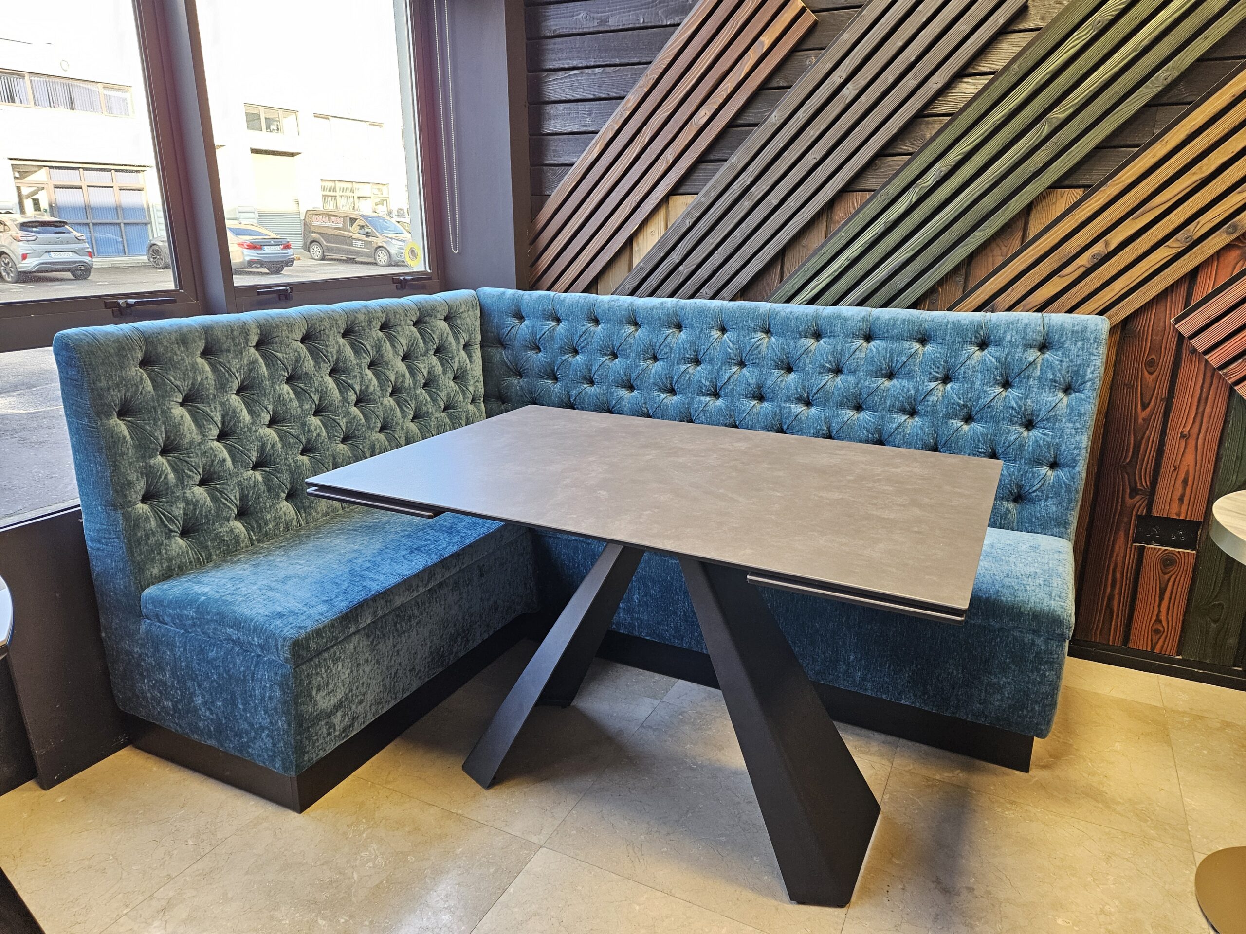 !SALE! Chesterfield Style L-shaped Banquette Seating 200 cm x 150 cm - Image 9