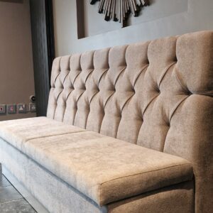 Bespoke Chesterfield Style Banquette Seating 180 cm