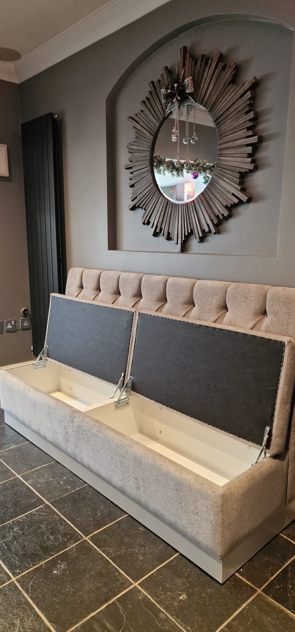 Bespoke Chesterfield Style Banquette Seating 180 cm - Image 3