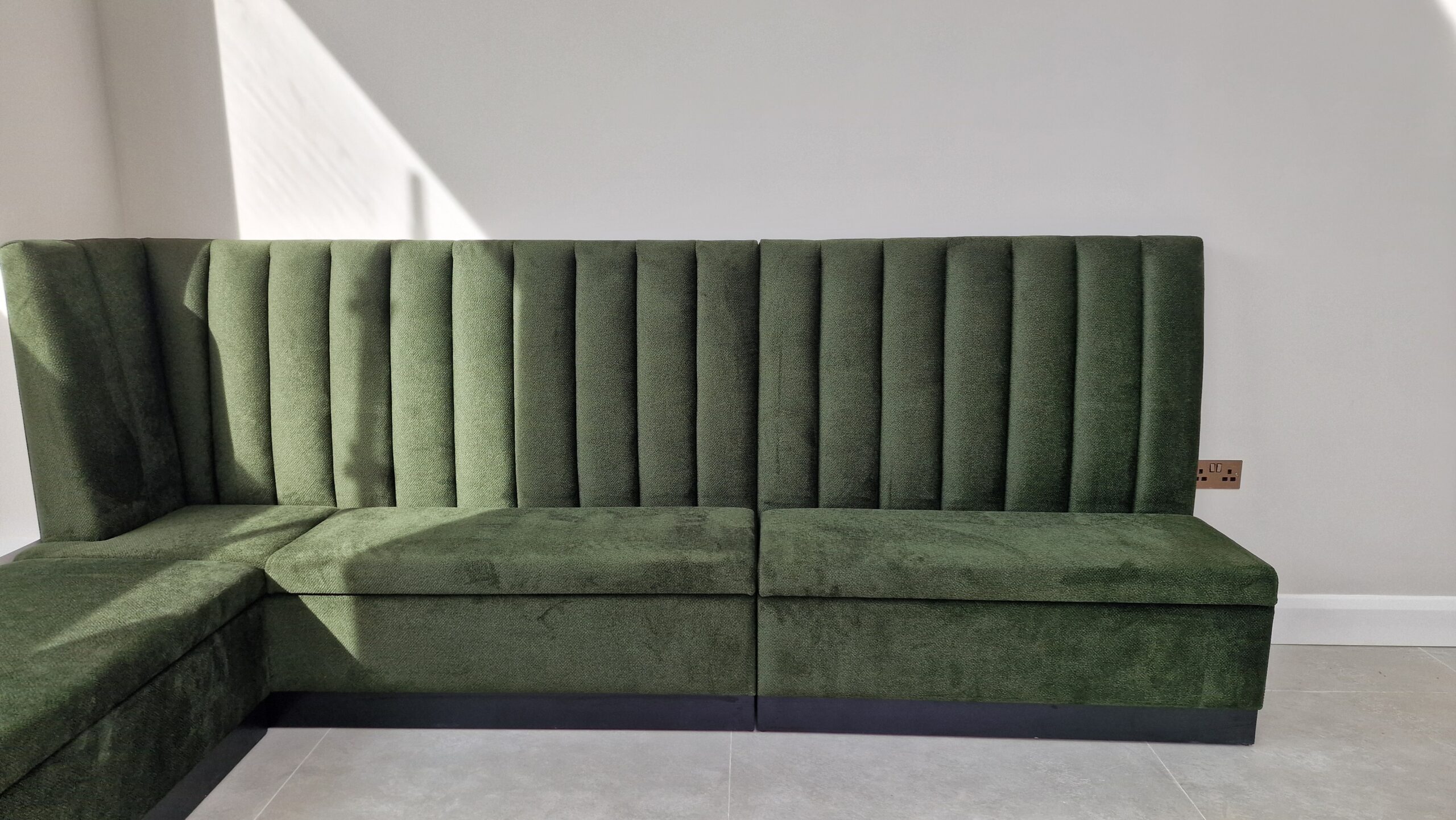 Bespoke Channel Style L-shaped Banquette Seating with Window Bay and Storage, 200 x 350 cm - Image 9