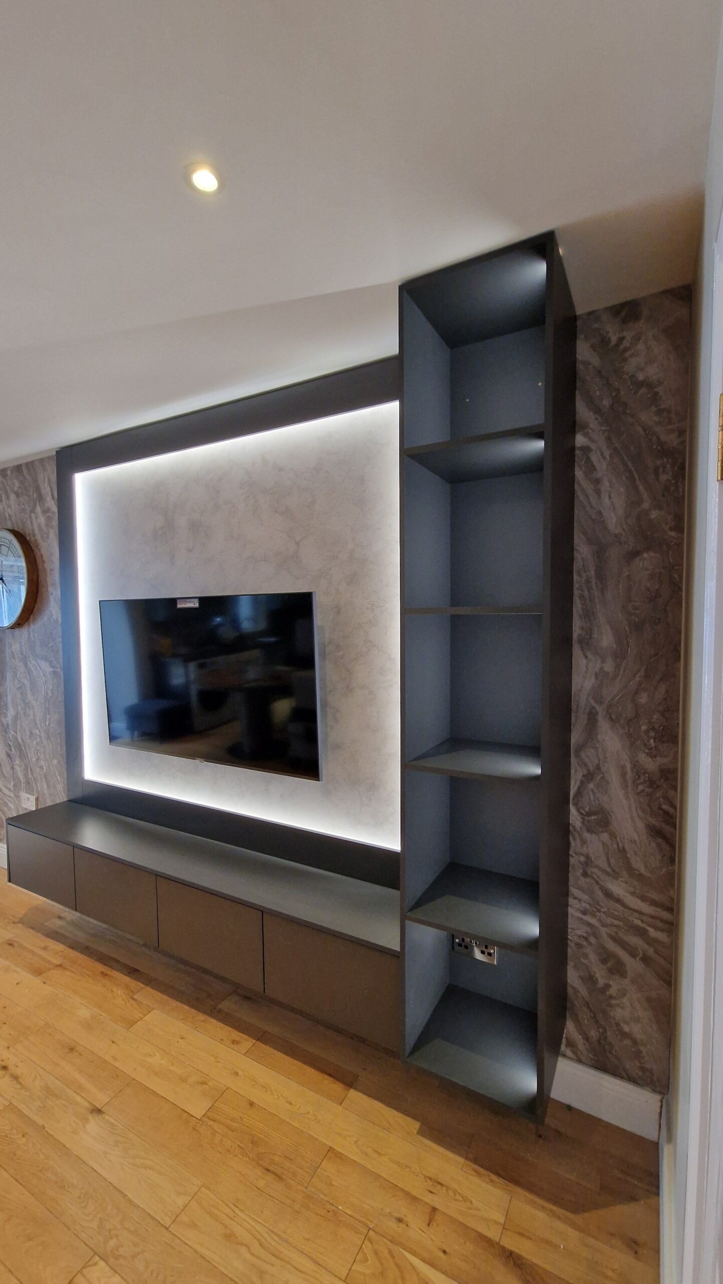 Bespoke Feature Wall – Modern Design - Image 4