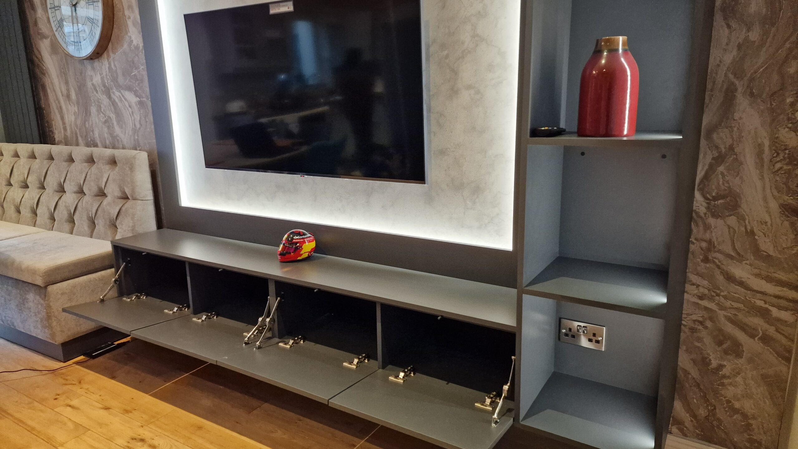 Bespoke Feature Wall – Modern Design - Image 9