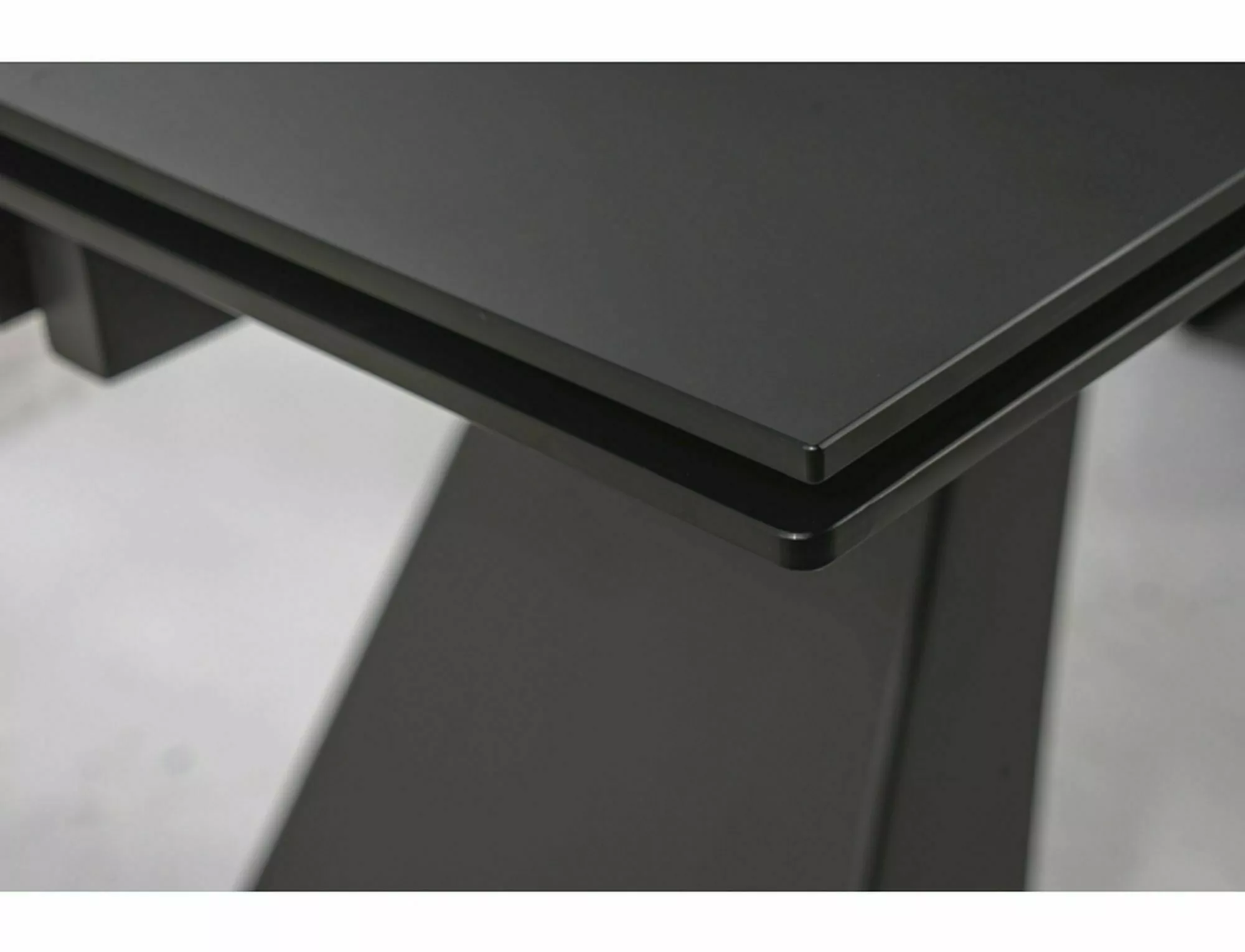 Salvadore Black extendable dining table dimensions 160 to 240cm